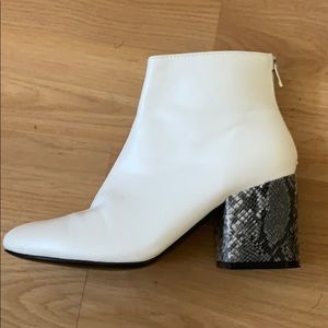 38 White Faux Snake Heeled Booties 🖤🤍